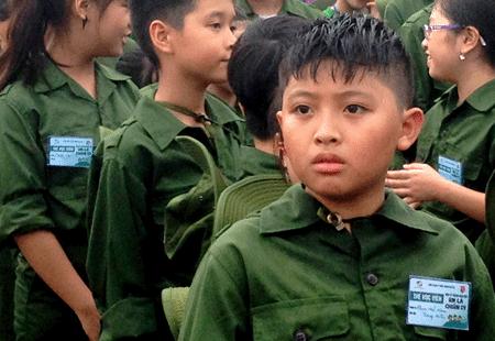 "Chiến sỹ" Phạm  Hải Nam, học sinh lớp 4 thuộc tiểu đội 3 "Trung kiên" hứa quyết tâm với Bác sẽ hoà mình các hoạt động, học hỏi và giúp đỡ các bạn khác trong thời gian xa gia đình